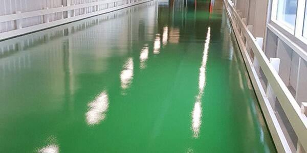 Industrial-safety-hallway-epoxy-floor-coating-Holland-800x800-1